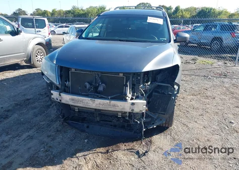 2015 Nissan Pathfinder Platinum из США, поврежденный, VIN 5N1AR2MMXFC722808